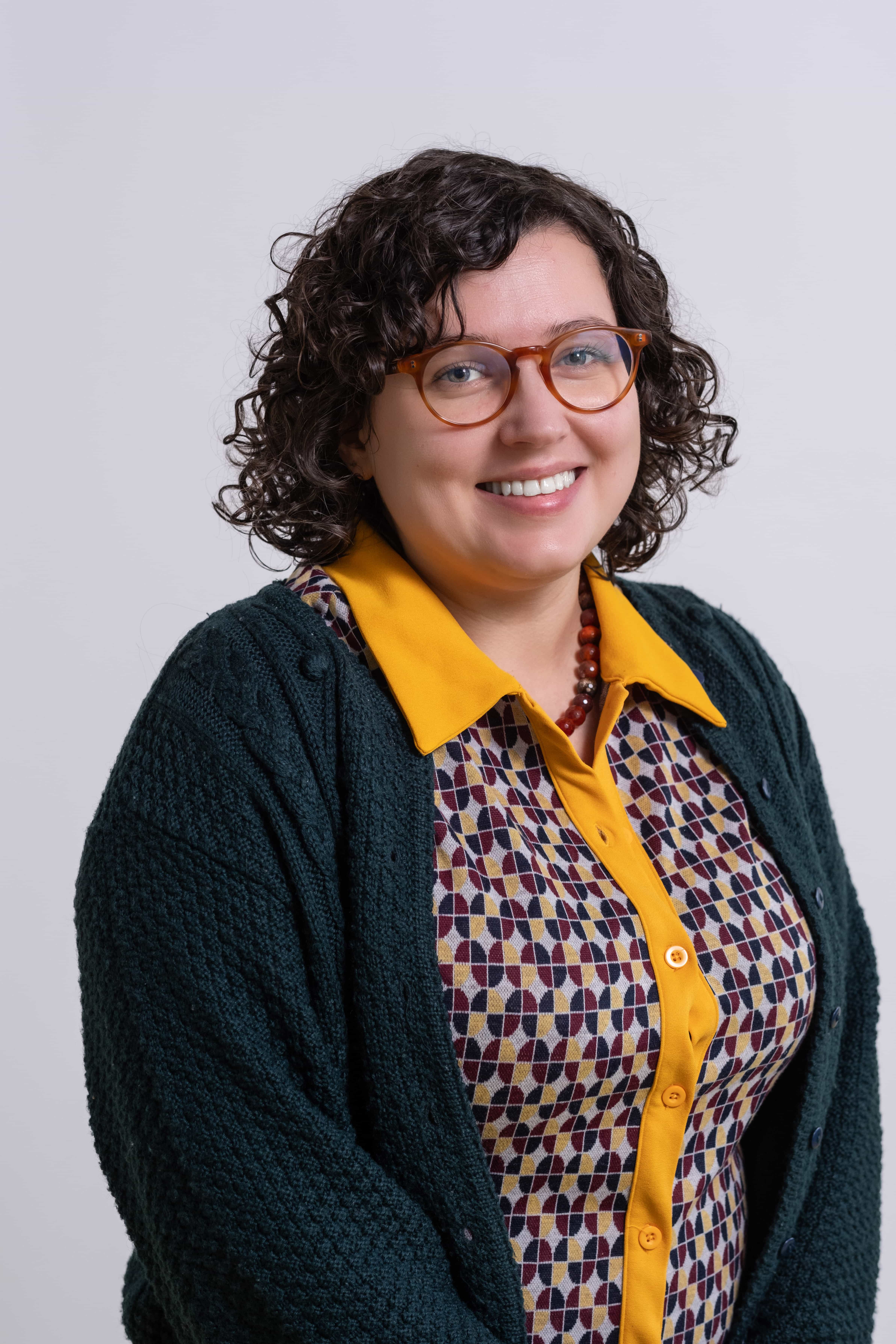 Holly Turnpin Headshot